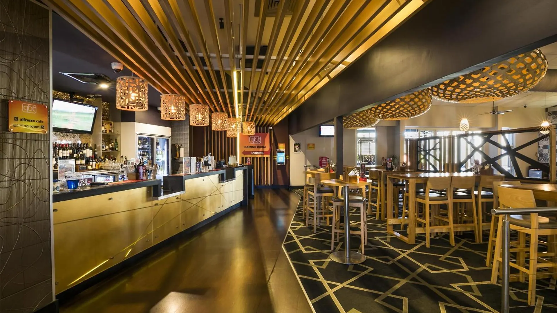*** Hotel Nightcap At Golden Beach Tavern Caloundra Australia