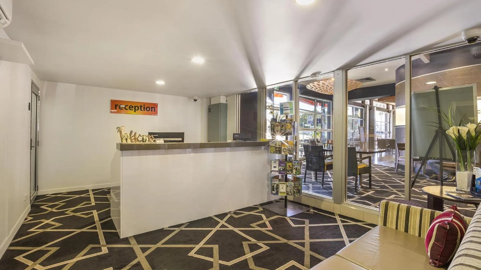 *** Hotel Nightcap At Golden Beach Tavern Caloundra Australia