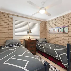 Shipton Unit 3 Moffat Qld , Caloundra Australia
