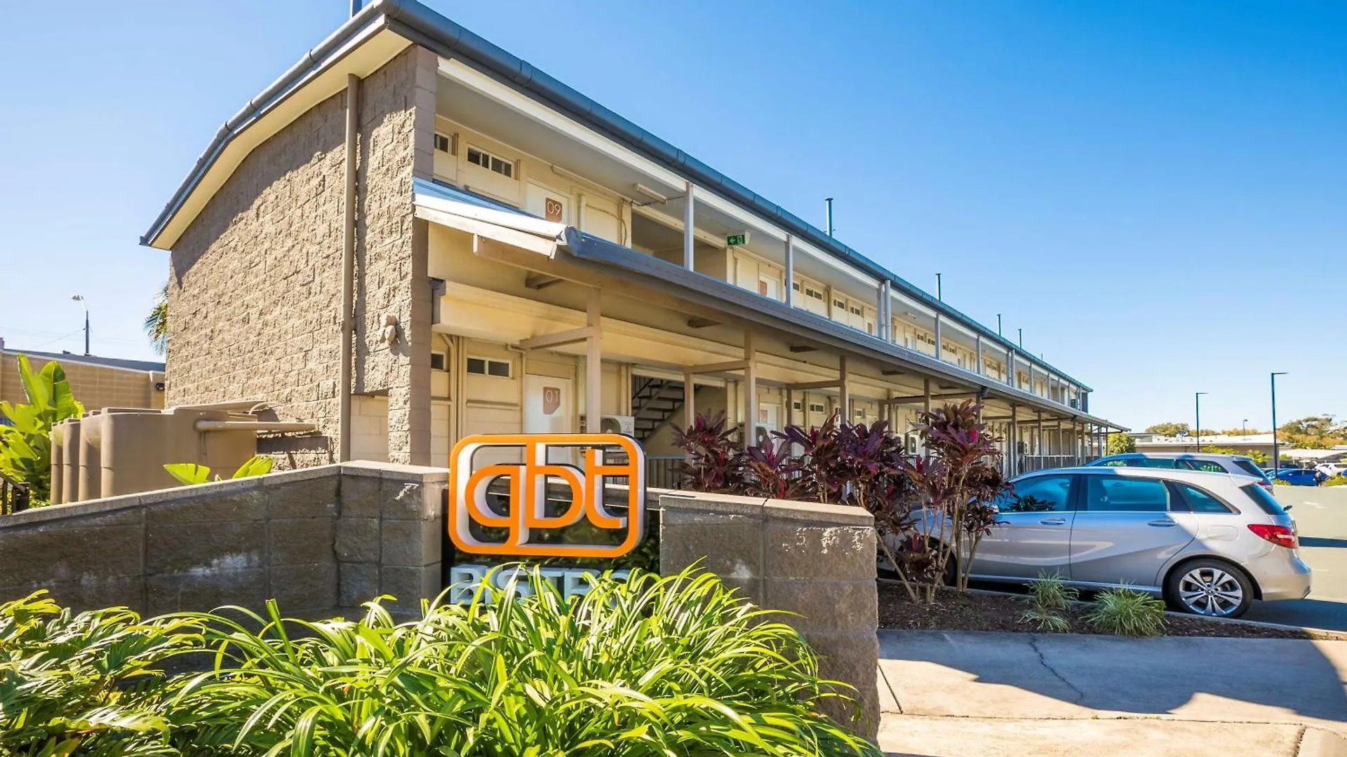 Hotel Nightcap At Golden Beach Tavern Caloundra